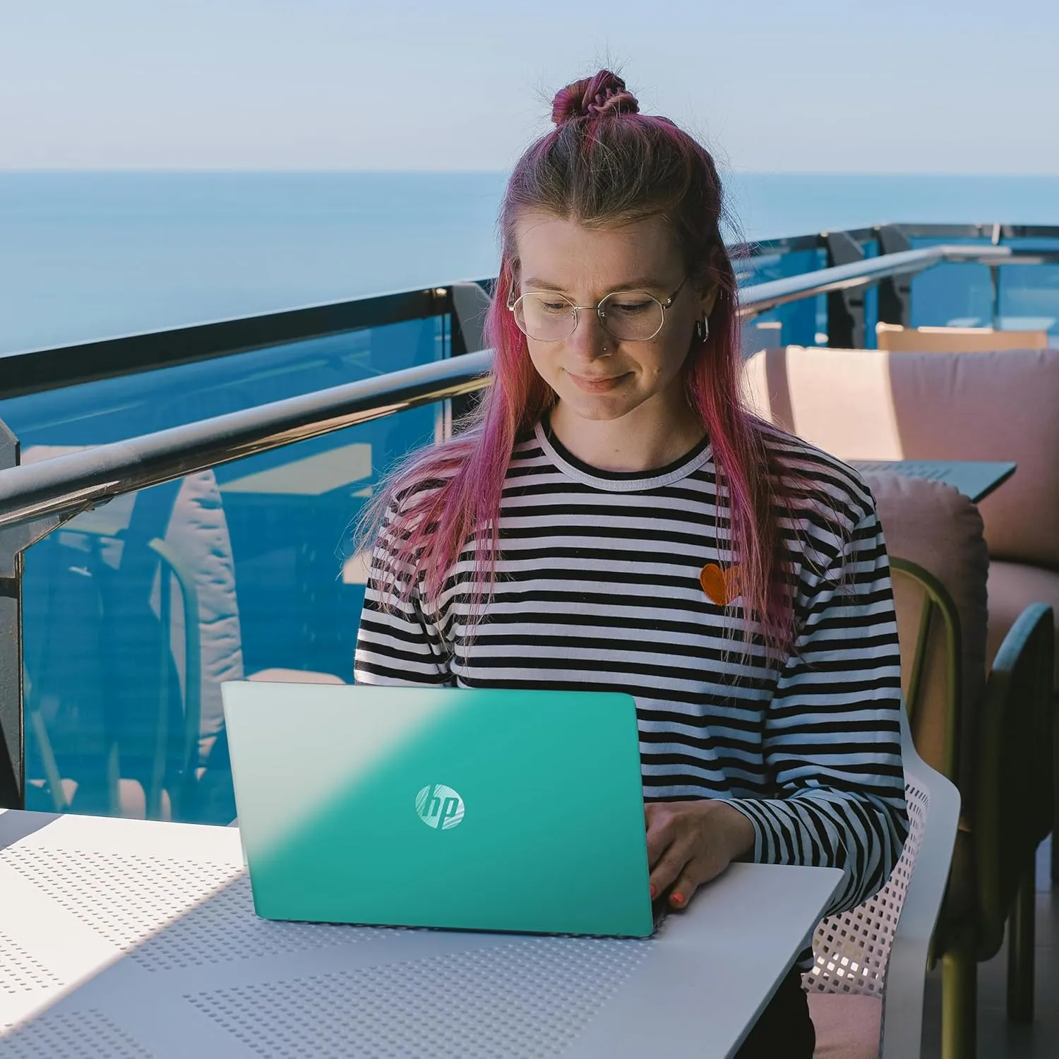 HP 17 Laptop, Intel Celeron N4120 Processor, 17.3’’ HD  Touchscreen Display, 32GB RAM,1TB SSD, Intel UHD Graphics, Backlit Keyboard, Windows 11 Home, Fatcayes Accessory, Aquamarine Sky (Renewed)
