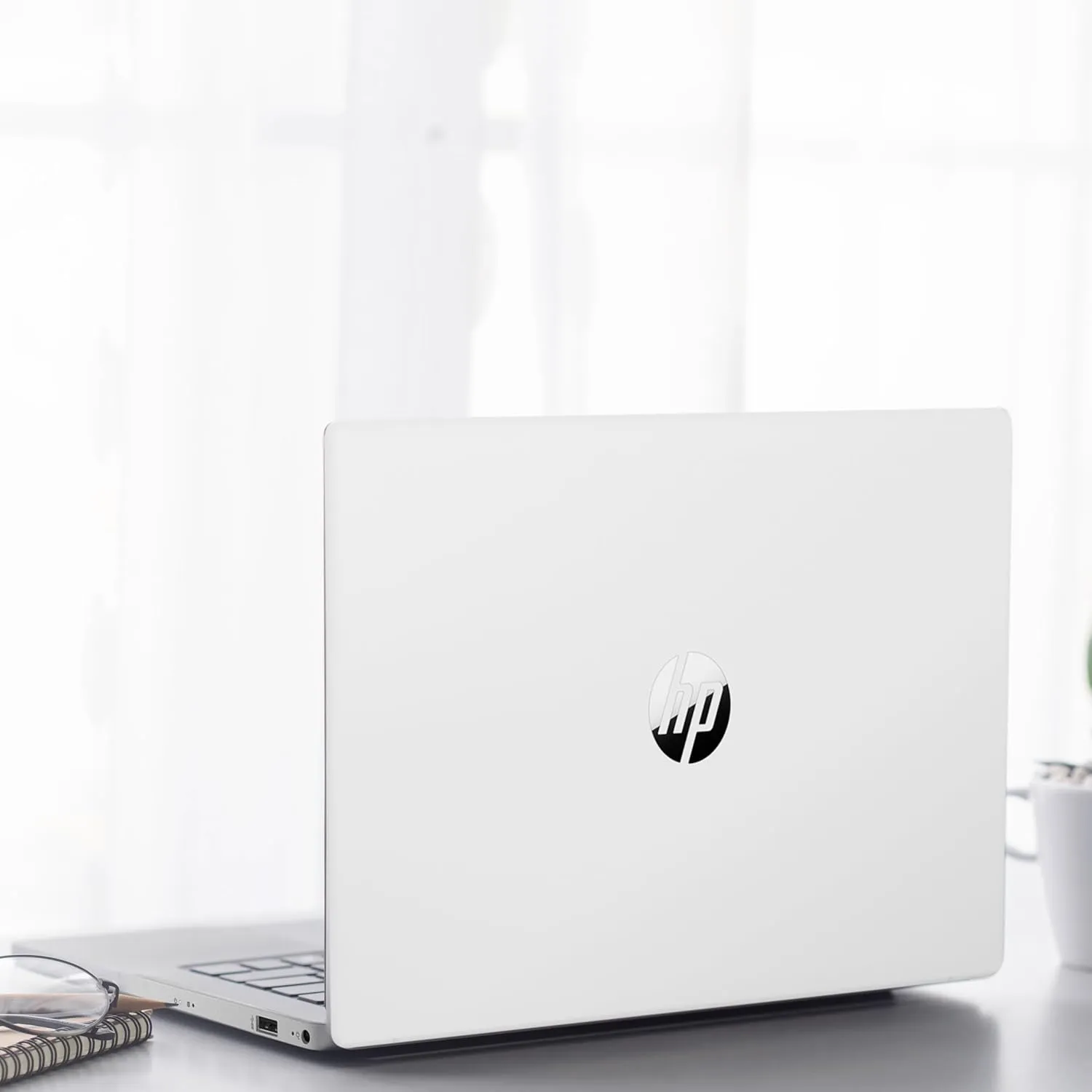 HP 17 Laptop, Intel Celeron N4120 Processor, 17.3’’ HD  Touchscreen Display, 32GB RAM,1TB SSD, Intel UHD Graphics, Backlit Keyboard, Windows 11 Home, Fatcayes Accessory, Diamond White (Renewed)