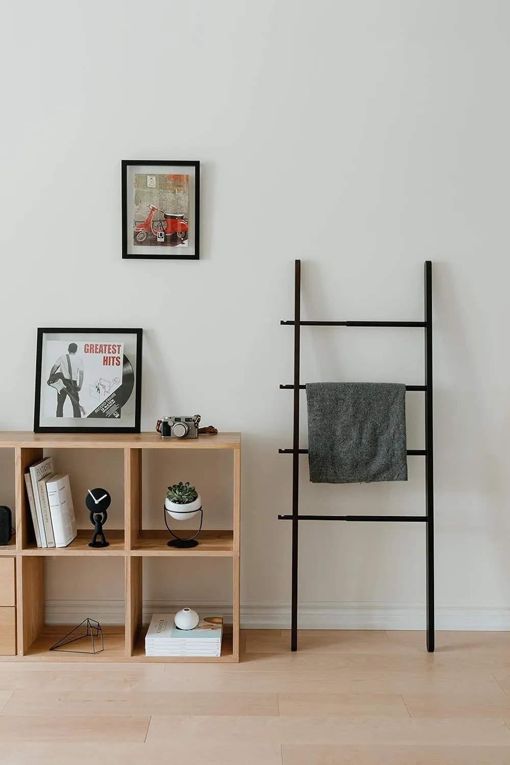Umbra Frame for Displaying Documents, Diploma, Certificate, Photo or Artwork, 11 x 14 (floats 8-1/2 x 11), Black, 2 Count
