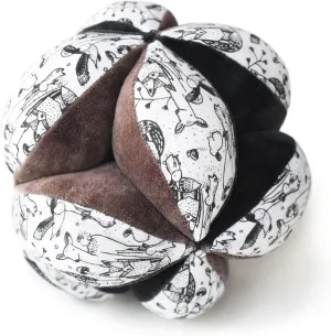 Wee Gallery Sensory Clutch Ball - Developmental Activity for Babies and Toddlers - Visual Stimulation, Motor Skills, Soft Interactive Sensory Toy for Infant Play