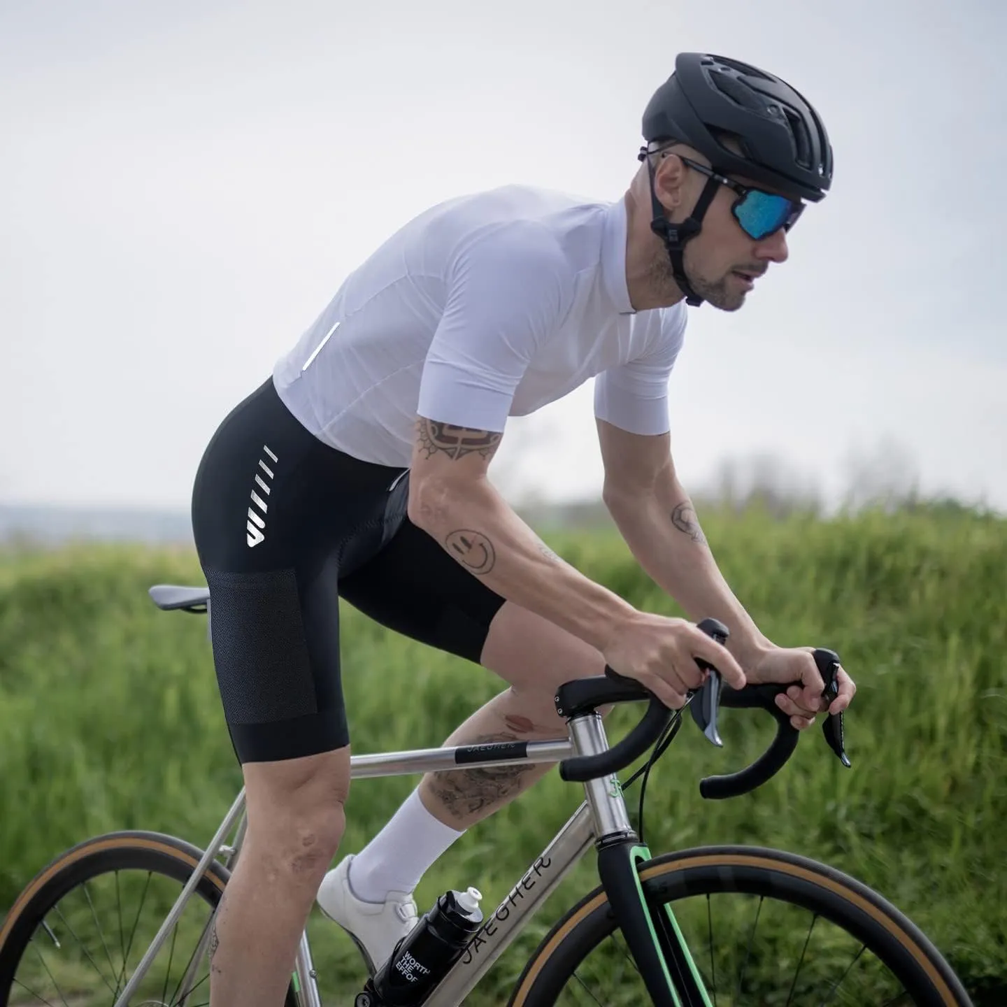 Wulibike Cycling Shorts Men Padded:Tights Highly Elastic Breathable Quick-Drying Road Bike Bicycle Shorts for Men Pockets
