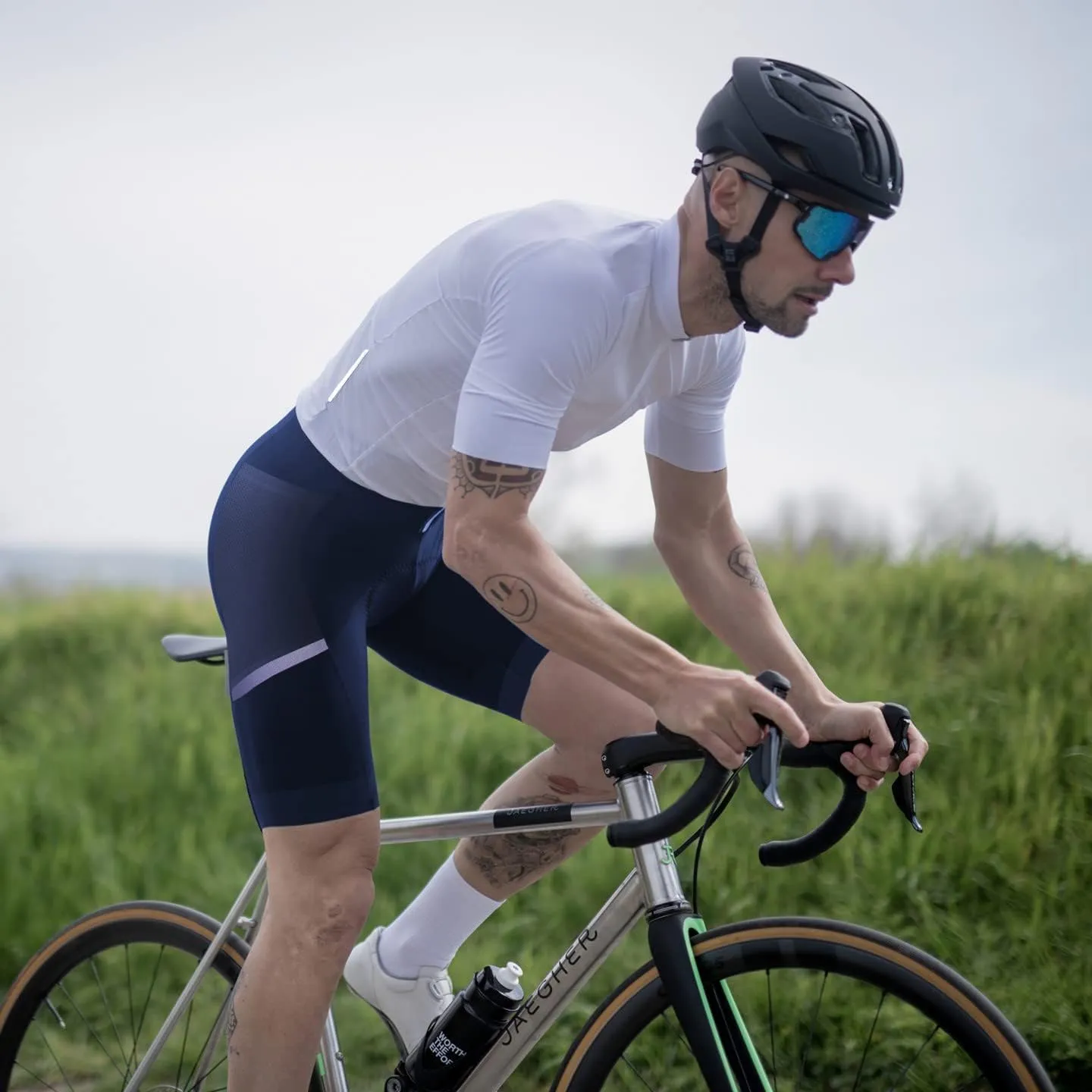 Wulibike Cycling Shorts Men Padded:Tights Highly Elastic Breathable Quick-Drying Road Bike Bicycle Shorts for Men Pockets