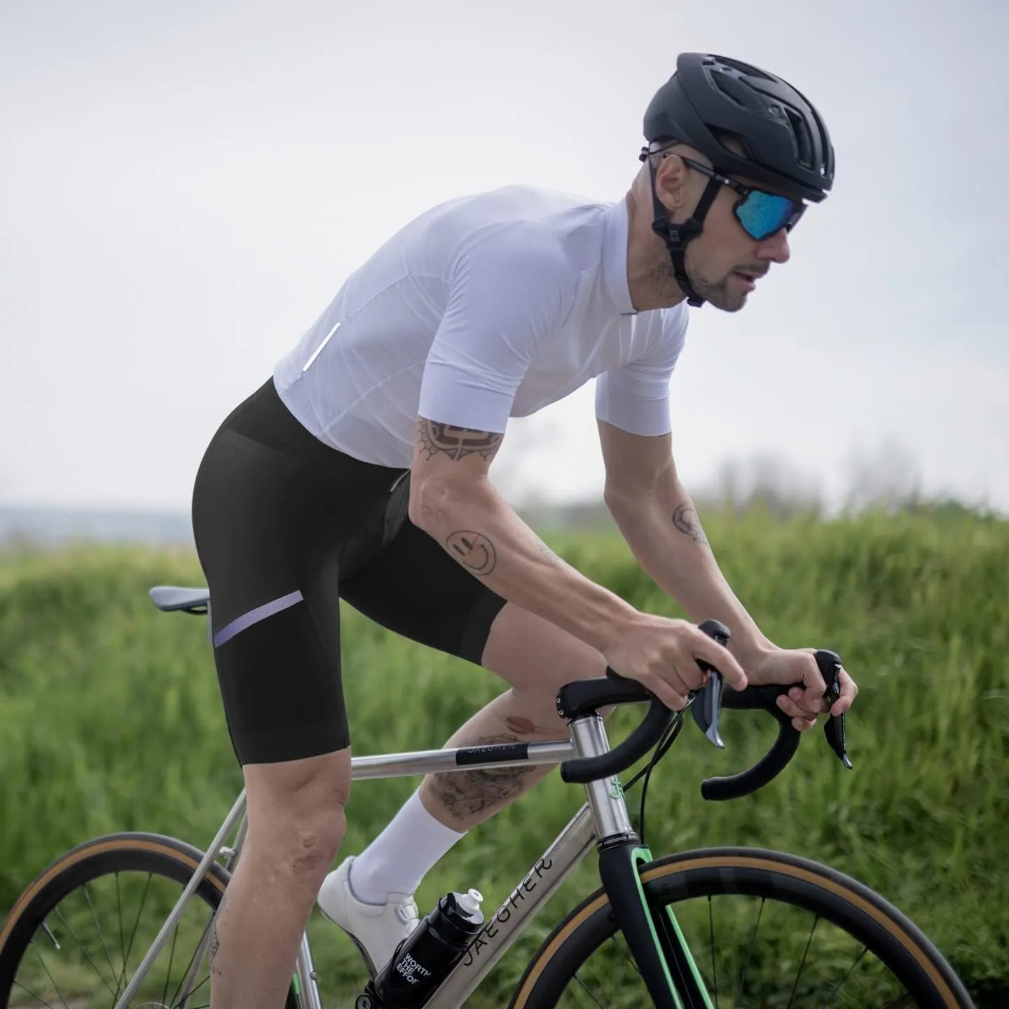 Wulibike Cycling Shorts Men Padded:Tights Highly Elastic Breathable Quick-Drying Road Bike Bicycle Shorts for Men Pockets